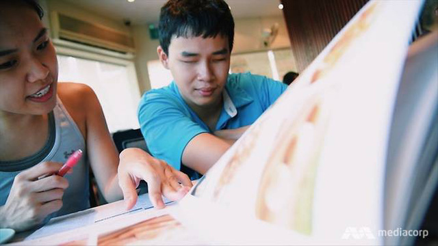 Chàng trai Việt 23 tuổi loại 400 hồ sơ, trở thành coder khiếm thị duy nhất trên toàn khu vực của Grab, làm việc tại trụ sở chính ở Singapore - Ảnh 2.