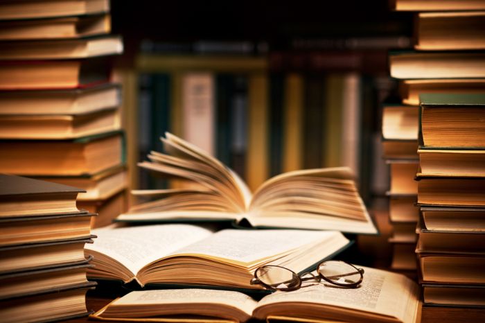 Học ngoại ngữ qua sách và truyện: lợi ích không ngờ của sách và truyện