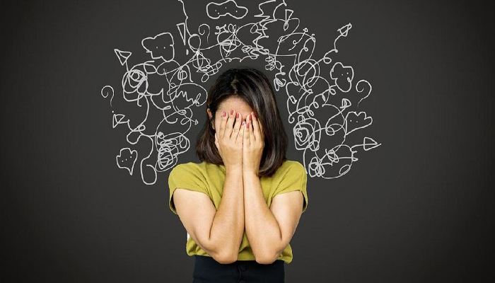 Tôi nên chia sẻ suy nghĩ với ai để giảm overthinking?
